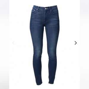 MOTHER the looker low rise skinny jeans.